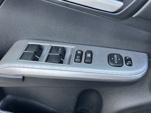 Used 2014 Toyota Camry SE FWD image 16