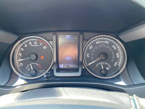 Certified 2020 Toyota Tacoma TRD Sport w/ Technology Package AWD/4WD image 6