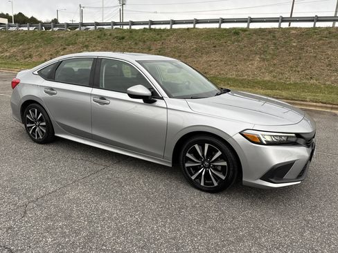 Certified 2023 Honda Civic EX image 2