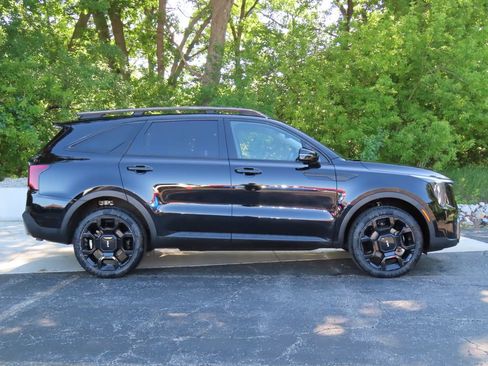 Certified 2024 Kia Sorento X-Line EX AWD/4WD image 2