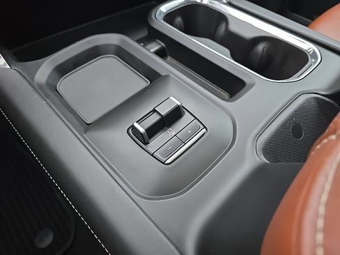 Used 2024 GMC Sierra 3500 Denali Ultimate image 18