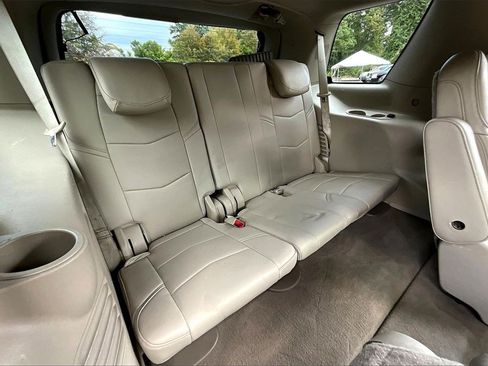 Certified 2020 Cadillac Escalade Luxury image 23