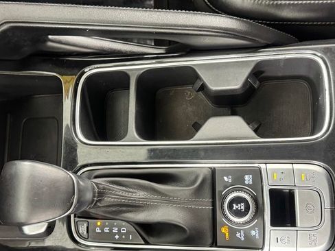 Used 2022 Kia Telluride SX w/ SX Prestige Package AWD/4WD image 30