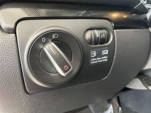 Used 2011 Volkswagen Jetta TDI w/ Wheel & Sunroof Pkg FWD image 12
