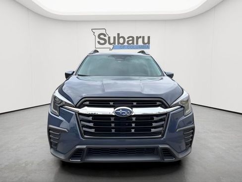 Used 2025 Subaru Ascent Premium AWD/4WD image 2