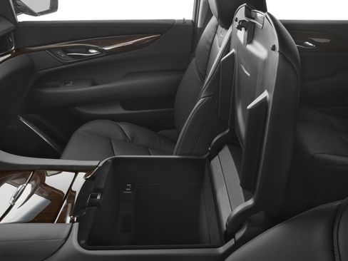 Used 2017 Cadillac Escalade Luxury AWD/4WD image 18