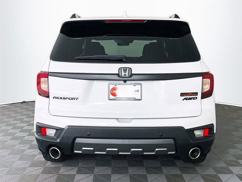 Used 2022 Honda Passport TrailSport image 9