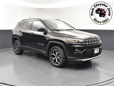 Used 2025 Jeep Compass Limited image 1