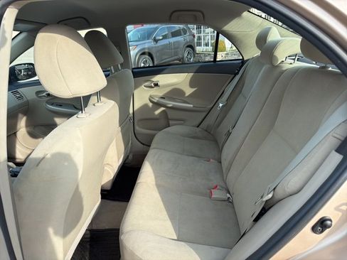 Used 2012 Toyota Corolla LE image 11