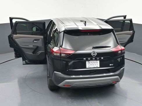 Used 2023 Nissan Rogue SV image 44