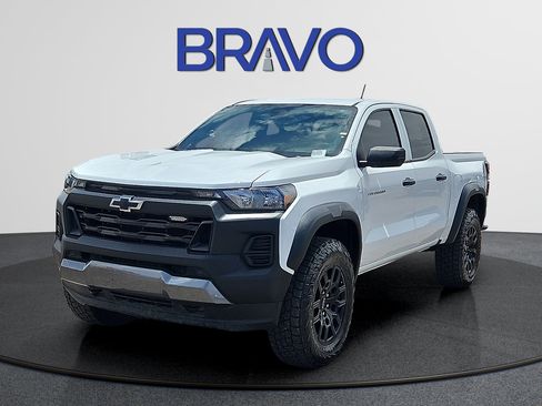 Used 2024 Chevrolet Colorado Trail Boss w/ Advanced Trailering Package AWD/4WD image 1