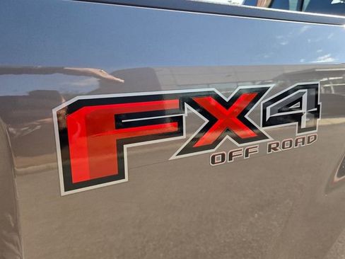 Used 2021 Ford F250 Lariat w/ Chrome Package image 16