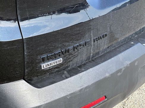 Certified 2024 Chevrolet Traverse RS w/ LPO, Floor Liner Package image 9