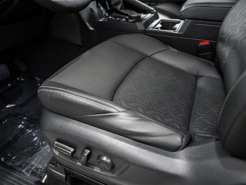 Used 2024 Toyota Tacoma Limited w/ Limited Package (LT) image 40