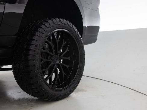 Used 2023 Chevrolet Suburban RST image 20