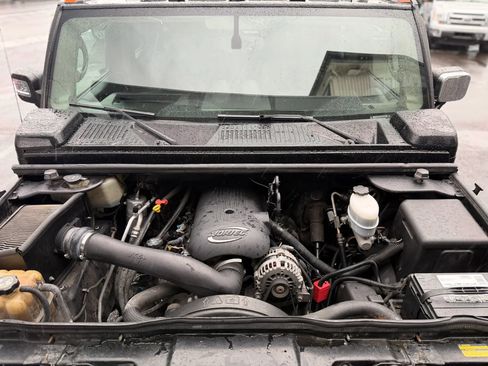 Used 2004 HUMMER H2 w/ Preferred Equipment Group AWD/4WD image 17
