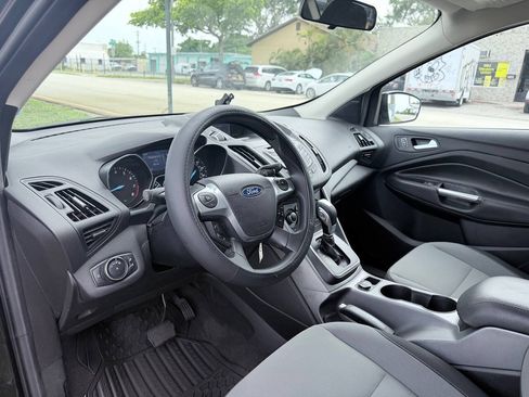 Used 2014 Ford Escape SE FWD image 11