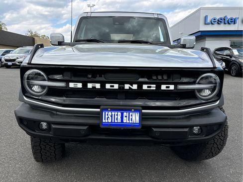 Used 2021 Ford Bronco Outer Banks w/ Sasquatch Package AWD/4WD image 4