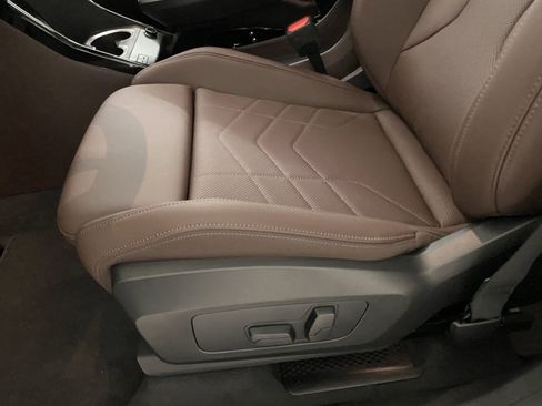 Used 2025 BMW X1 xDrive28i w/ Technology Package image 11