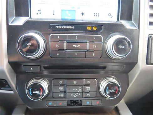 Used 2017 Ford F450 Platinum w/ Platinum Ultimate Package image 25