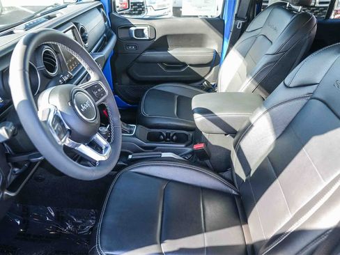 Used 2023 Jeep Wrangler Sahara image 16