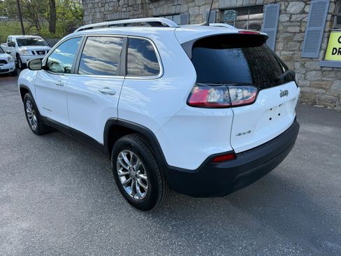Used 2019 Jeep Cherokee Latitude Plus w/ Comfort/Convenience Group AWD/4WD image 4