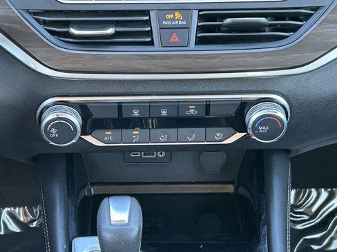 Used 2023 Nissan Altima 2.5 SV image 15