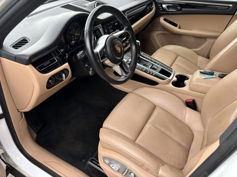 Used 2020 Porsche Macan AWD/4WD image 19