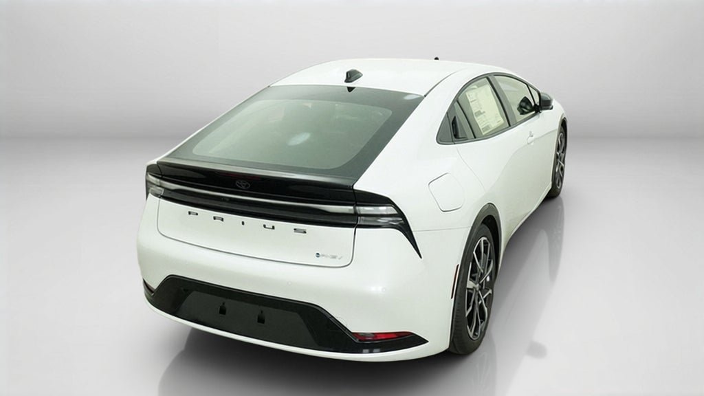 New 2027 Toyota Prius Plug-In Hybrid FWD image 8