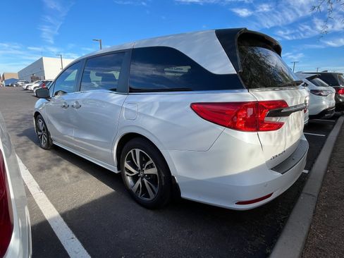 Used 2024 Honda Odyssey Touring image 3