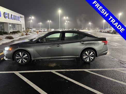 Used 2019 Nissan Altima 2.5 SV image 4