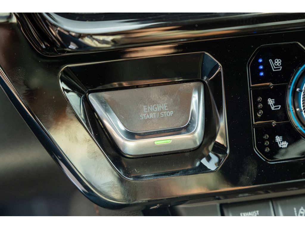 New 2026 GMC Sierra 2500 AT4 w/ AT4 Premium Plus Package AWD/4WD image 30