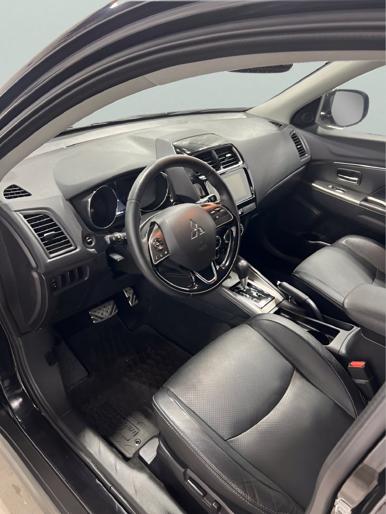 Used 2018 Mitsubishi Outlander Sport SEL AWD/4WD image 7