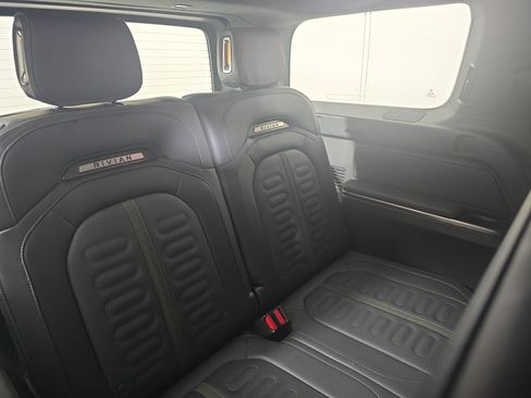 Used 2025 Rivian R1S Adventure AWD/4WD image 25