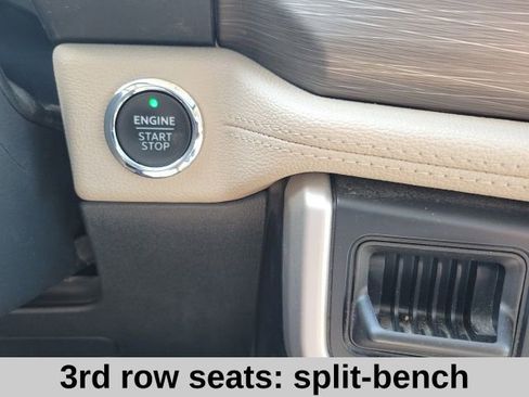 Used 2024 Ford Expedition Limited image 11