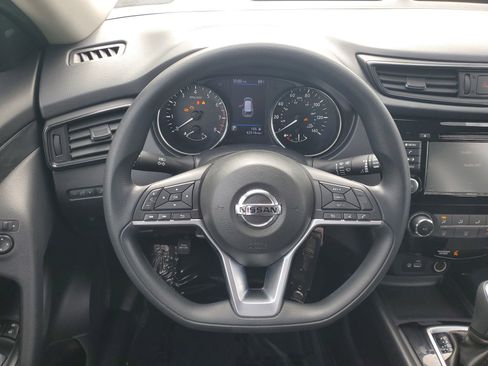 Used 2019 Nissan Rogue S image 19