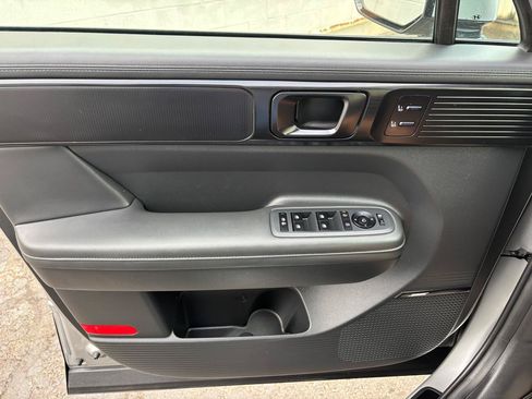 Used 2025 Hyundai Santa Fe Calligraphy AWD/4WD image 13