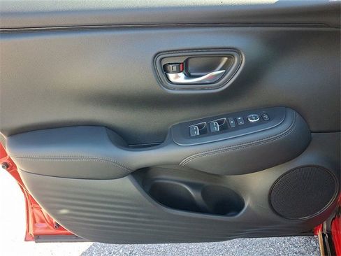 Certified 2025 Honda HR-V EX-L image 12
