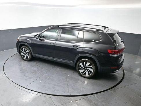 Used 2025 Volkswagen Atlas SE AWD/4WD image 45