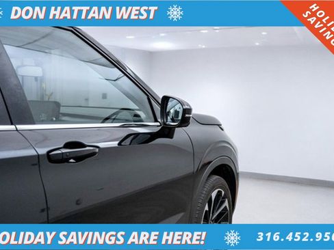 Used 2022 Mitsubishi Outlander SE image 32