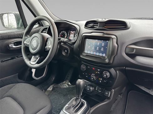 Used 2021 Jeep Renegade Sport image 19