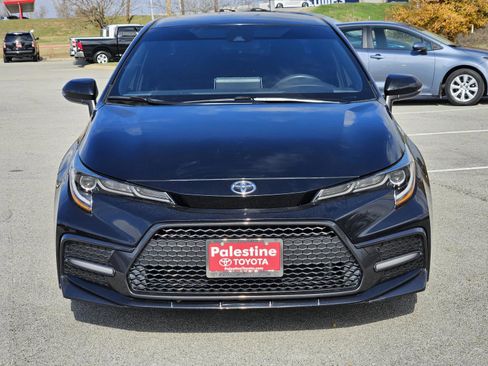 Used 2021 Toyota Corolla SE image 3