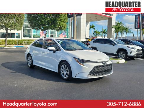 Used 2020 Toyota Corolla LE image 1