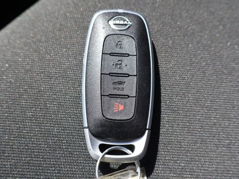 Used 2025 Nissan Versa SV FWD image 25