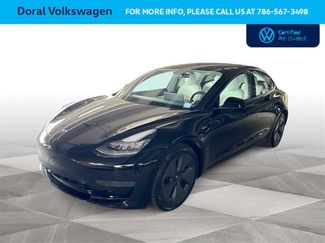 Used 2021 Tesla Model 3 Standard Range Plus video 1