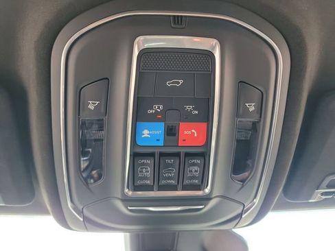 New 2026 Jeep Grand Cherokee L Summit w/ Obsidian Package AWD/4WD image 31