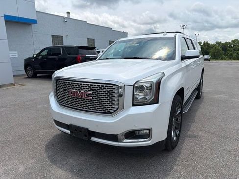 Used 2016 GMC Yukon XL Denali w/ Open Road Package AWD/4WD image 3