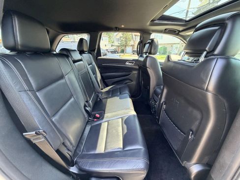 Used 2017 Jeep Grand Cherokee Limited AWD/4WD image 28