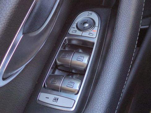 Used 2019 Mercedes-Benz E 300 E 300 image 21