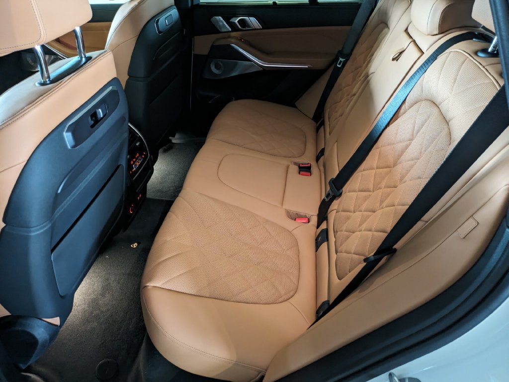 New 2026 BMW X5 M60i w/ Executive Package AWD/4WD image 7